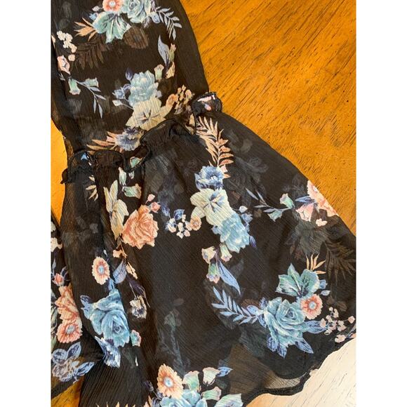 White House Black Market Black Peplum Semi Sheer Blouse Size MP - Picture 3 of 10